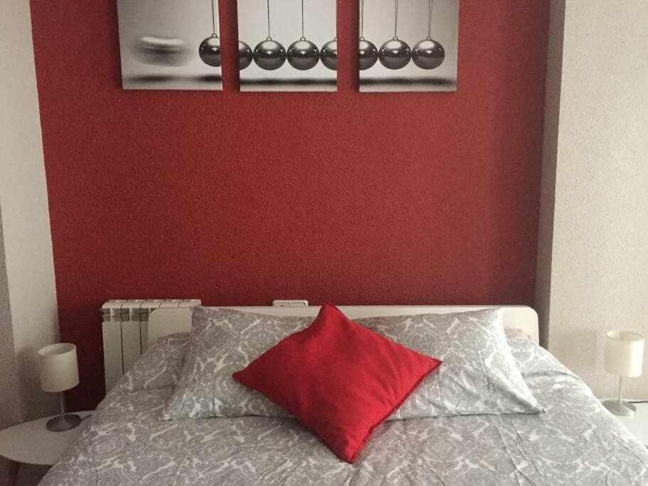Apartamento Ayla Ayuntamiento Пампона Екстериор снимка