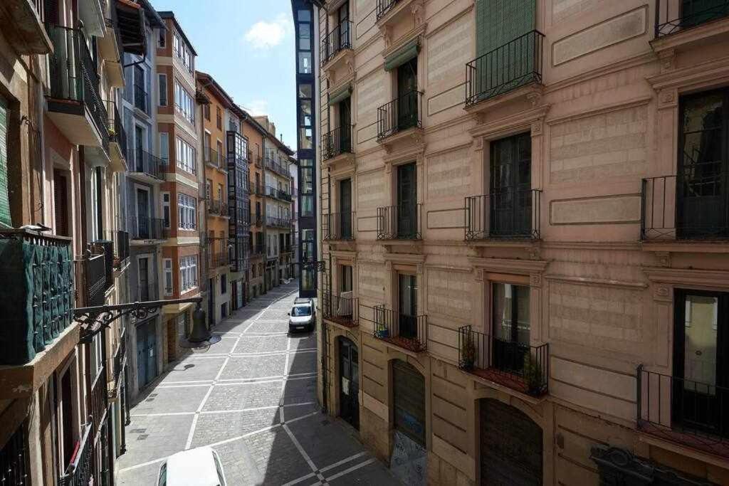 Apartamento Ayla Ayuntamiento Пампона Екстериор снимка